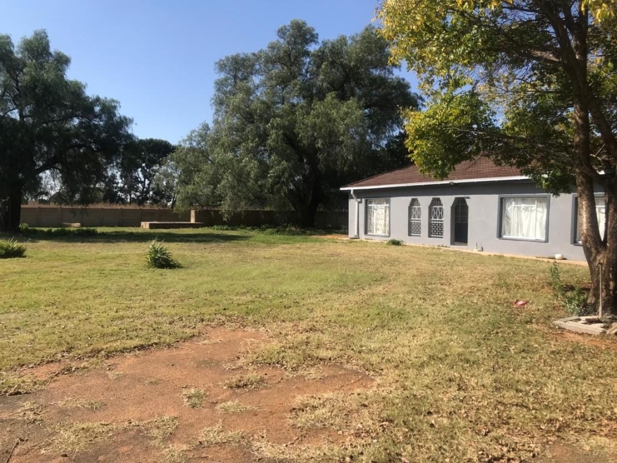 Commercial Property for Sale in Bainsvlei Free State